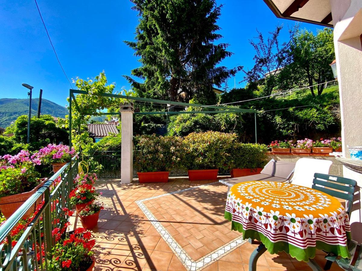 Il Ritrovo Delle Volpi Bed & Breakfast อาเจโรลา ภายนอก รูปภาพ