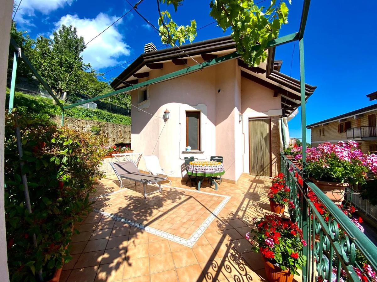 Il Ritrovo Delle Volpi Bed & Breakfast อาเจโรลา ภายนอก รูปภาพ