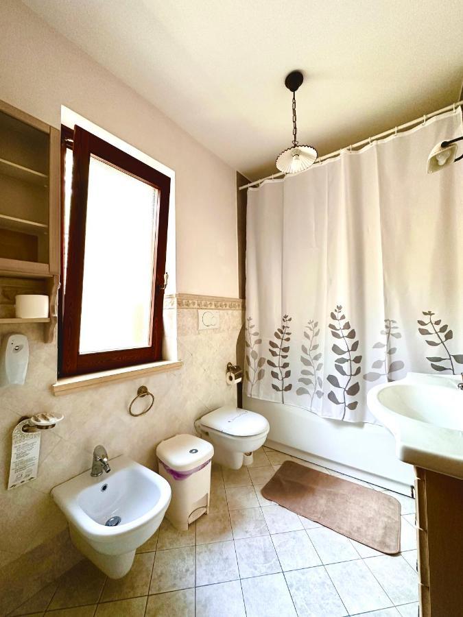 Il Ritrovo Delle Volpi Bed & Breakfast อาเจโรลา ภายนอก รูปภาพ