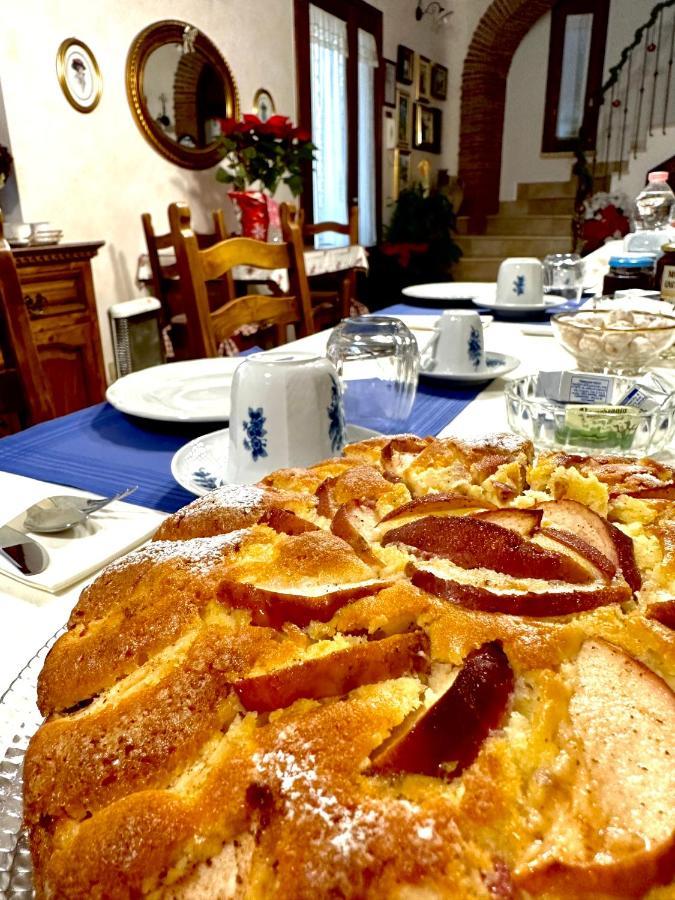 Il Ritrovo Delle Volpi Bed & Breakfast อาเจโรลา ภายนอก รูปภาพ