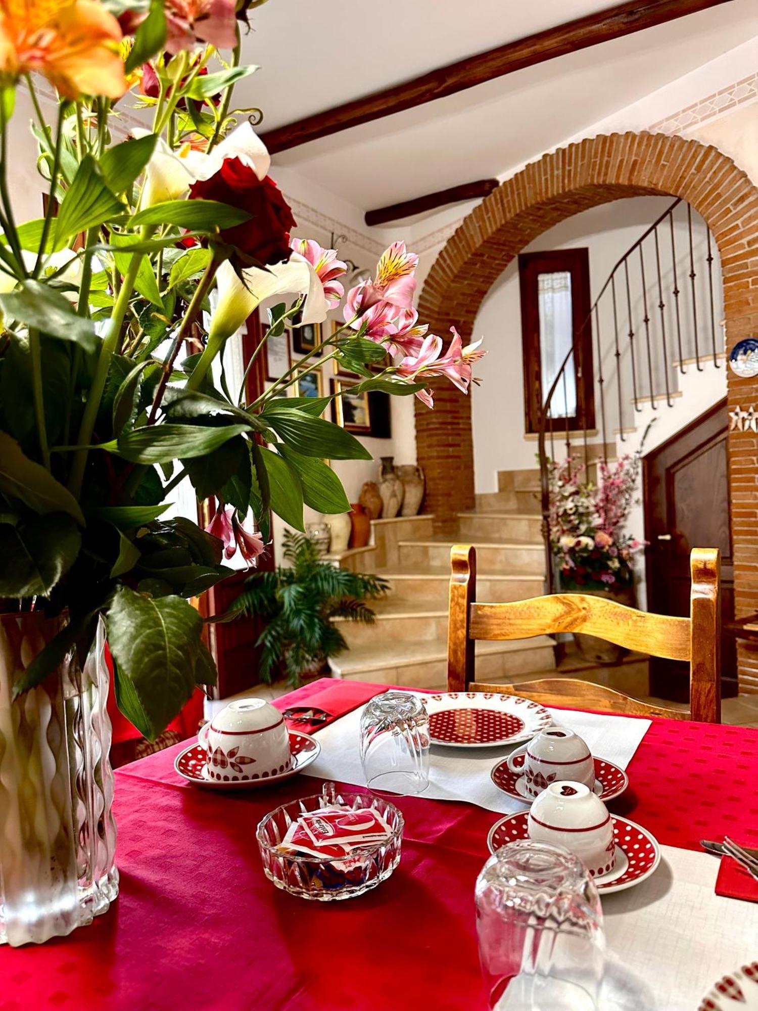 Il Ritrovo Delle Volpi Bed & Breakfast อาเจโรลา ภายนอก รูปภาพ