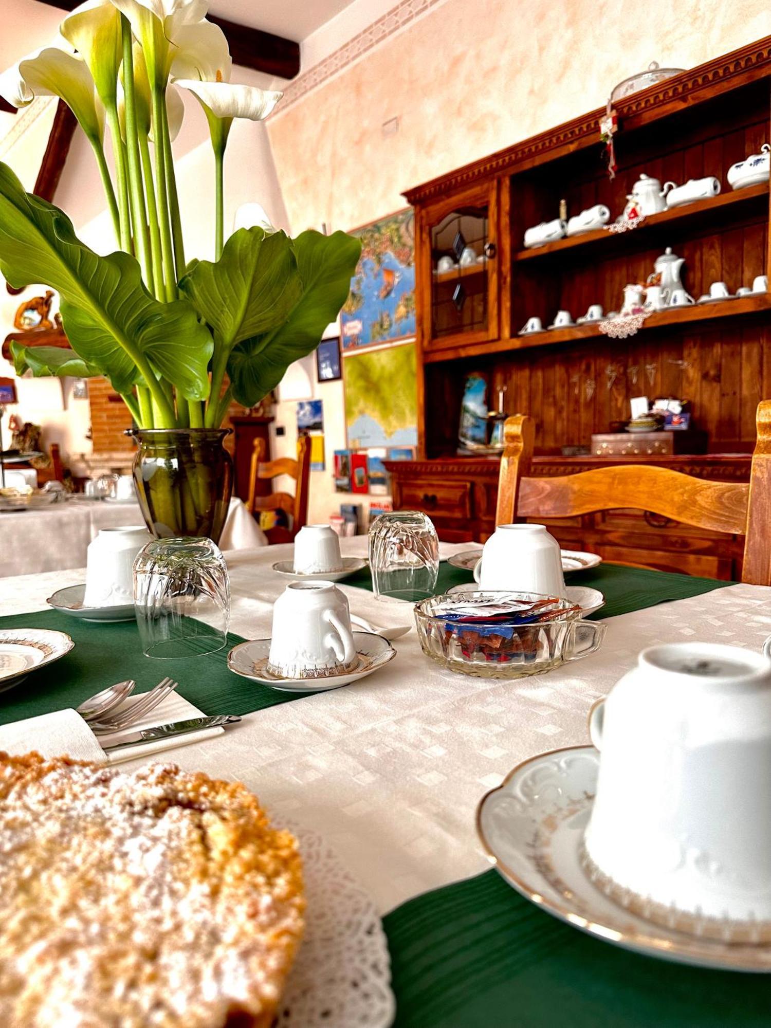Il Ritrovo Delle Volpi Bed & Breakfast อาเจโรลา ภายนอก รูปภาพ