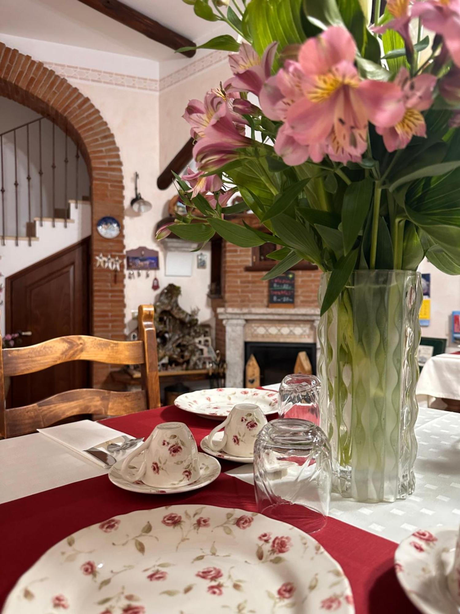 Il Ritrovo Delle Volpi Bed & Breakfast อาเจโรลา ภายนอก รูปภาพ