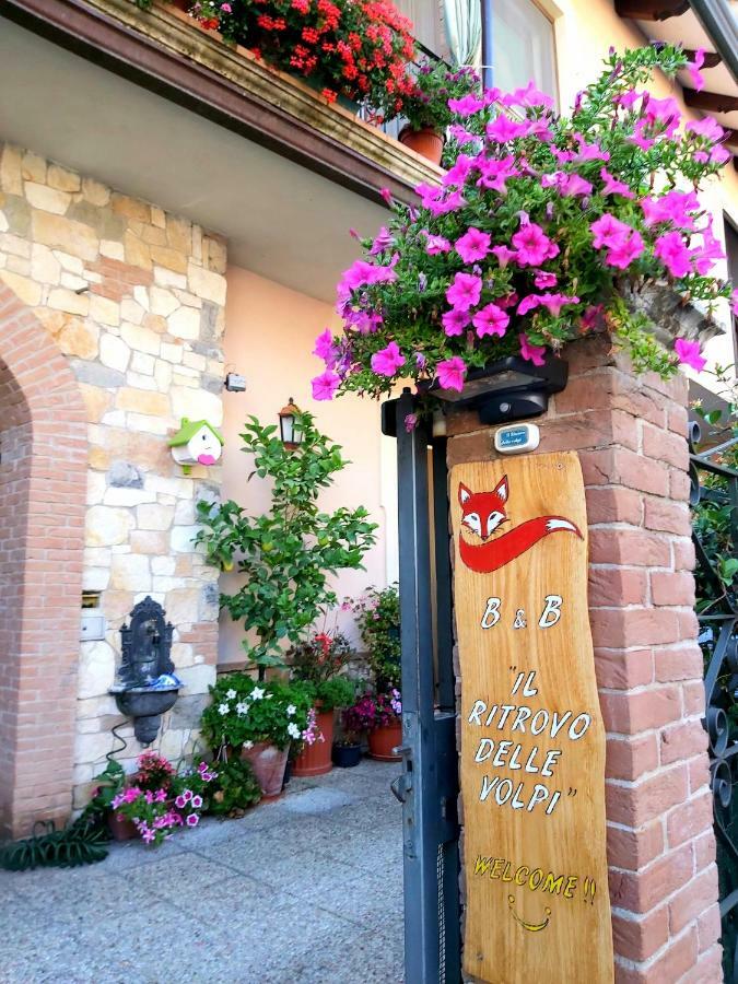 Il Ritrovo Delle Volpi Bed & Breakfast อาเจโรลา ภายนอก รูปภาพ